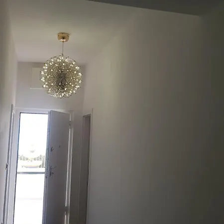 Apartment Multiverse *