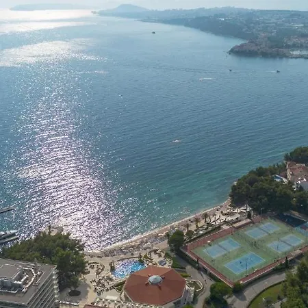 アパート Multiverse