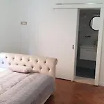 Multiverse Апартаменты Подстрана